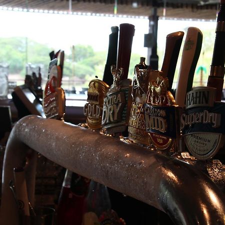 Riverview Tavern Ross River Екстер'єр фото
