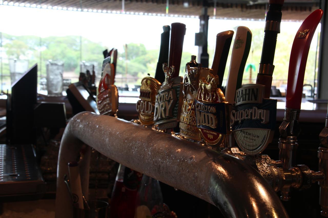Riverview Tavern Ross River Екстер'єр фото